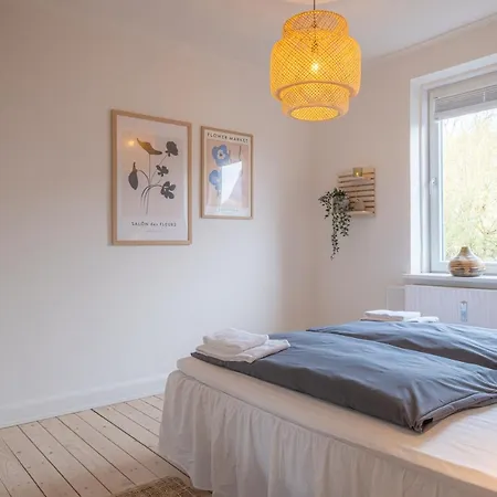 Newly Renovated 1-bed In Апартаменты Ольборг