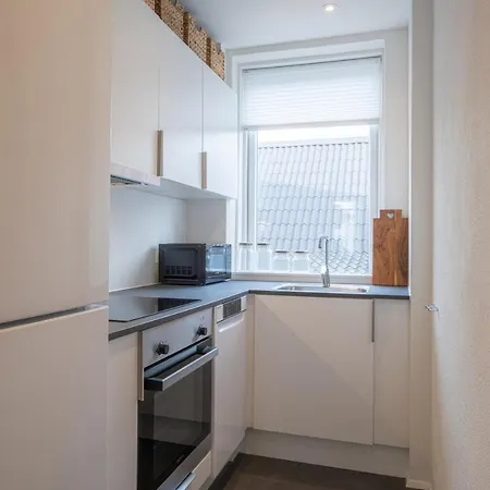 Apartment Sleeps 2 With Free Parking * Aalborg